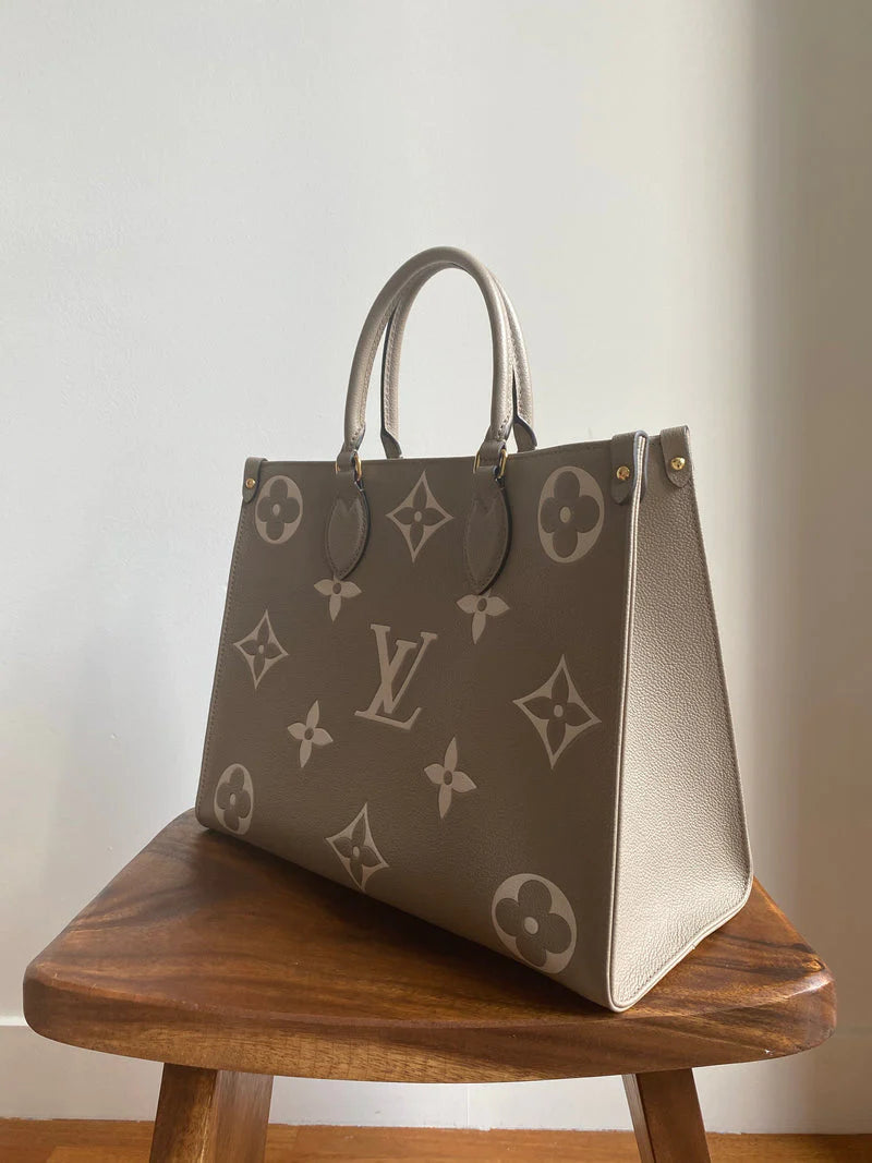 LOUISE VUITTON ONTHGO TOTE BAG