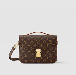 LOUIS VUITTON POCHETTE