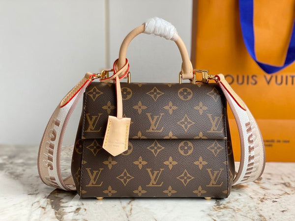 LOUIS VUITTON CLUNY MINI