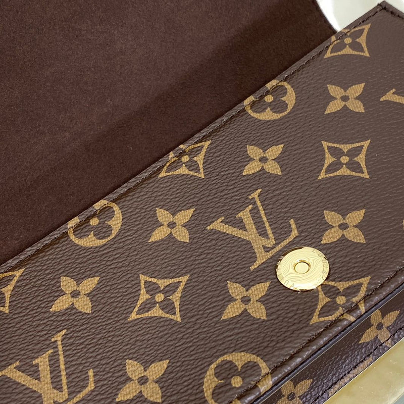 LOUIS VUITTON LILLY WALLET ON CHAIN