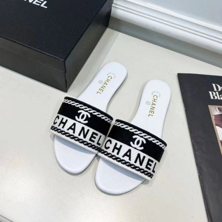 CHANEL FLATS